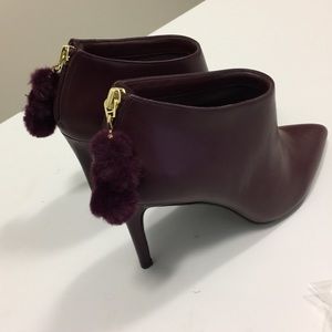 Charles&Keith burgundy ankle Boots